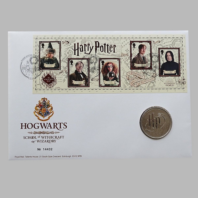 2018 Harry Potter School of Witchcraft Medal Cover - Royal Mail First Day Cover